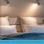 Kuestenkojen Mit 4 Fuer 1 Bis 8 Pers Mit Diversen Schlafzimmern, Garten Oder Balkon * Büsum