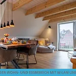 Kuestenkojen Mit 4 Fuer 1 Bis 8 Pers Mit Diversen Schlafzimmern, Garten Oder Balkon بوسم