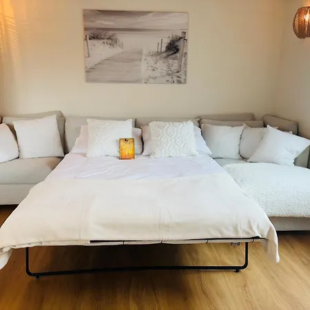 Kuestenkojen Mit 4 Fuer 1 Bis 8 Pers Mit Diversen Schlafzimmern, Garten Oder Balkon Büsum